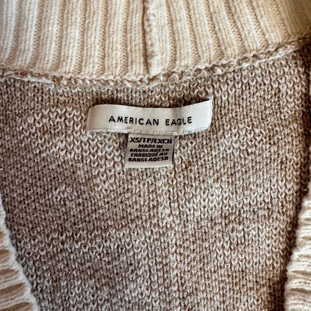 American Eagle Outfitters Beige and Cream Floral Cardigan - Picture 5 of 7